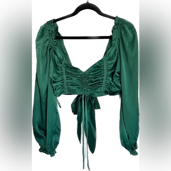 Urban Outfitters Caroleena Emerald Green Ruched Cropped Puff Sleeve Blou… - Picture 6 of 10